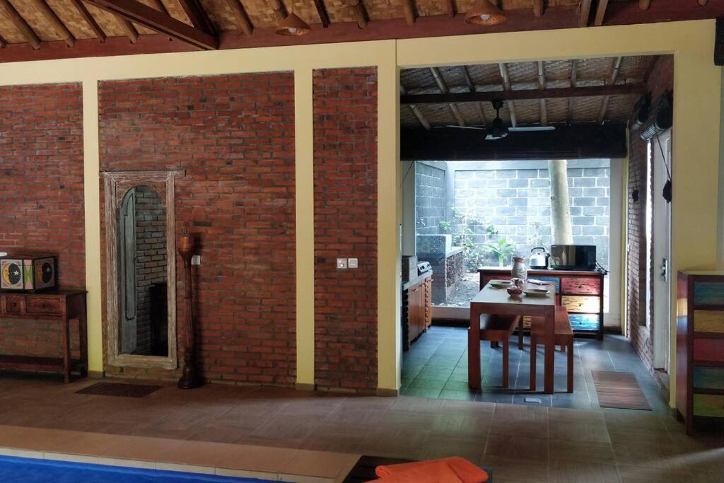 Villa King: Unique Villa With Indoor Swimming Pool Amed  Bagian luar foto