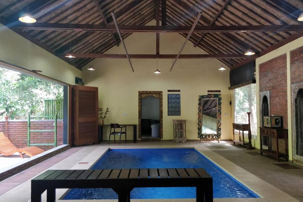 Villa King: Unique Villa With Indoor Swimming Pool Amed  Bagian luar foto