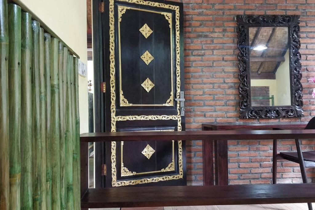 Villa King: Unique Villa With Indoor Swimming Pool Amed  Bagian luar foto