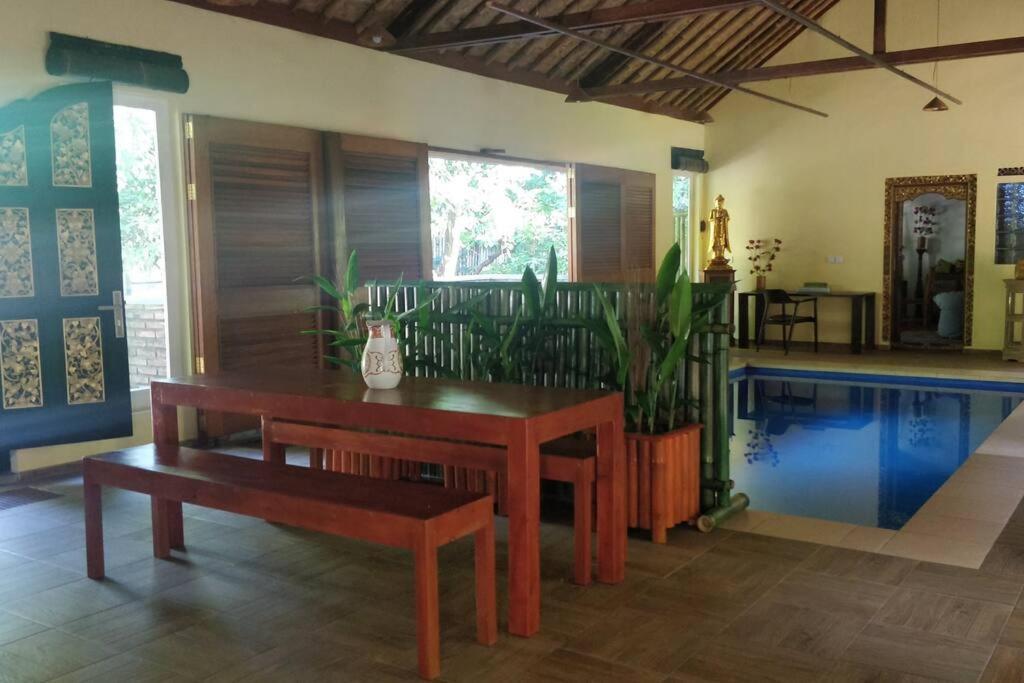 Villa King: Unique Villa With Indoor Swimming Pool Amed  Bagian luar foto