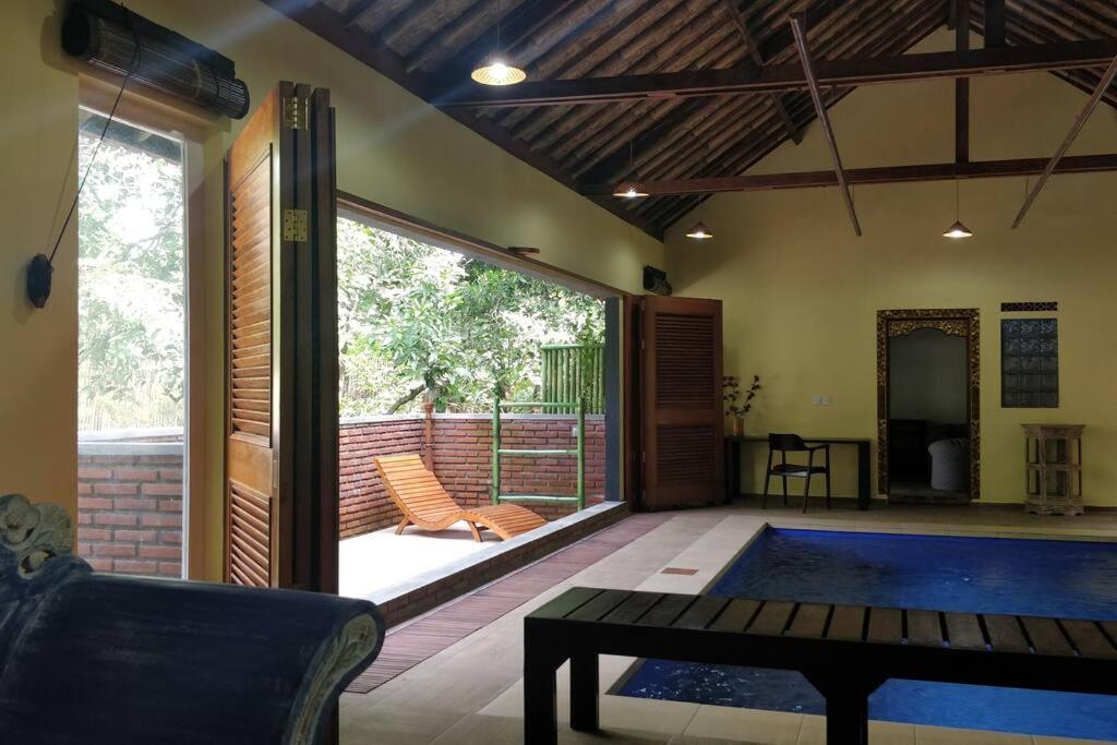 Villa King: Unique Villa With Indoor Swimming Pool Amed  Bagian luar foto