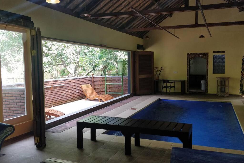 Villa King: Unique Villa With Indoor Swimming Pool Amed  Bagian luar foto