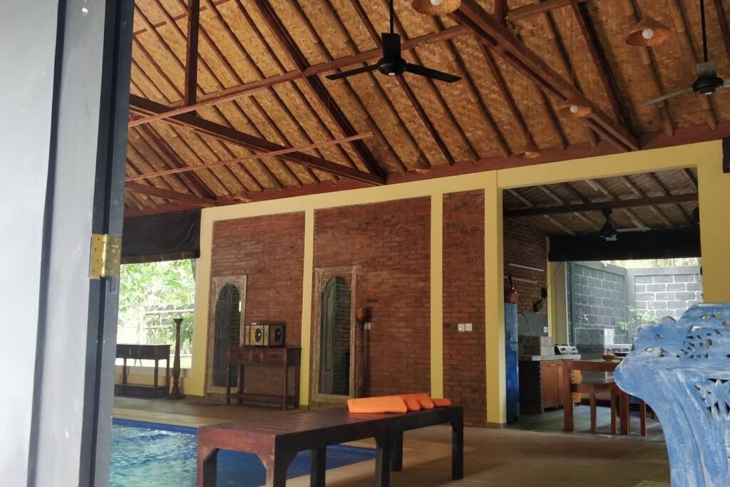 Villa King: Unique Villa With Indoor Swimming Pool Amed  Bagian luar foto